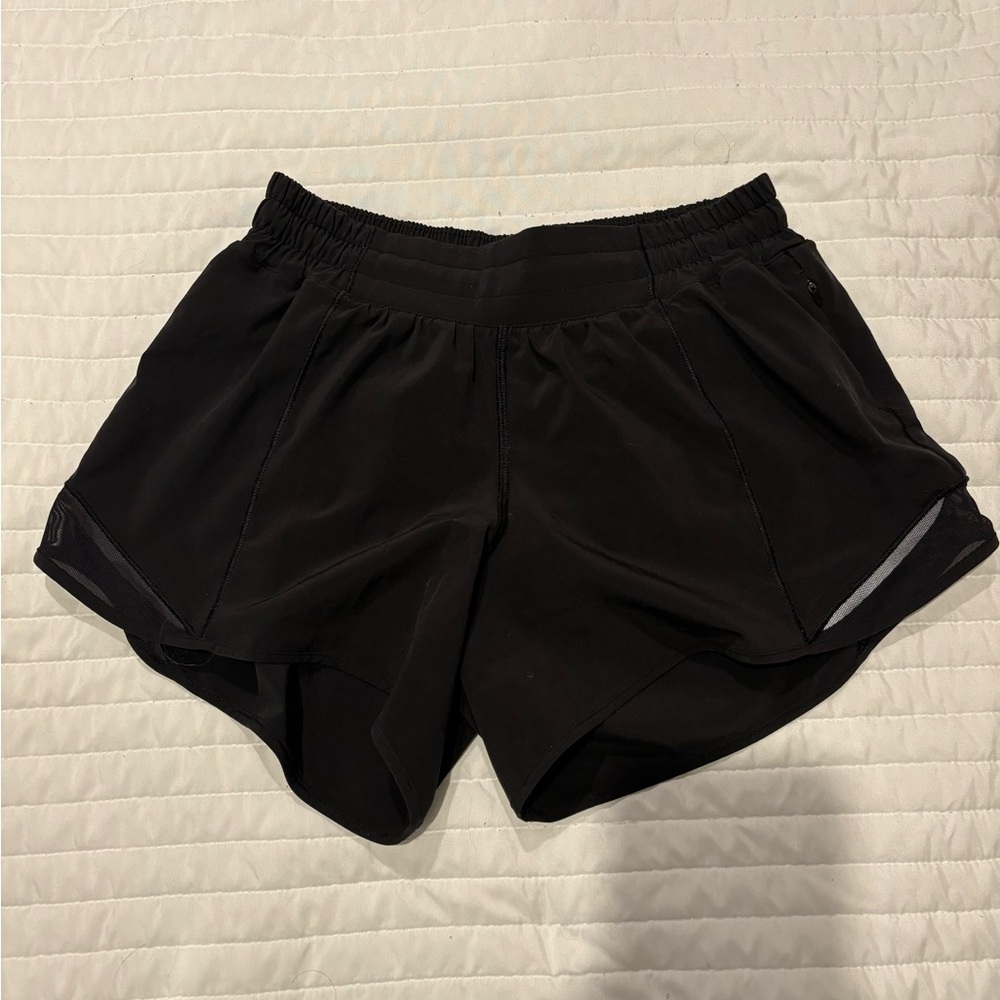 Black Lululemon Hotty Hot Shorts 4”